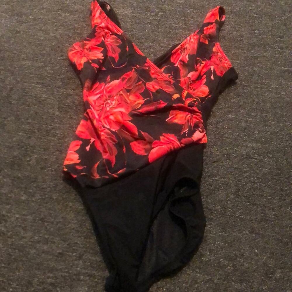 Vintage Sirena Brand Black/Red Floral One Piece Swimwear size 10